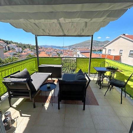 Apartment Salov Trogir Eksteriør billede